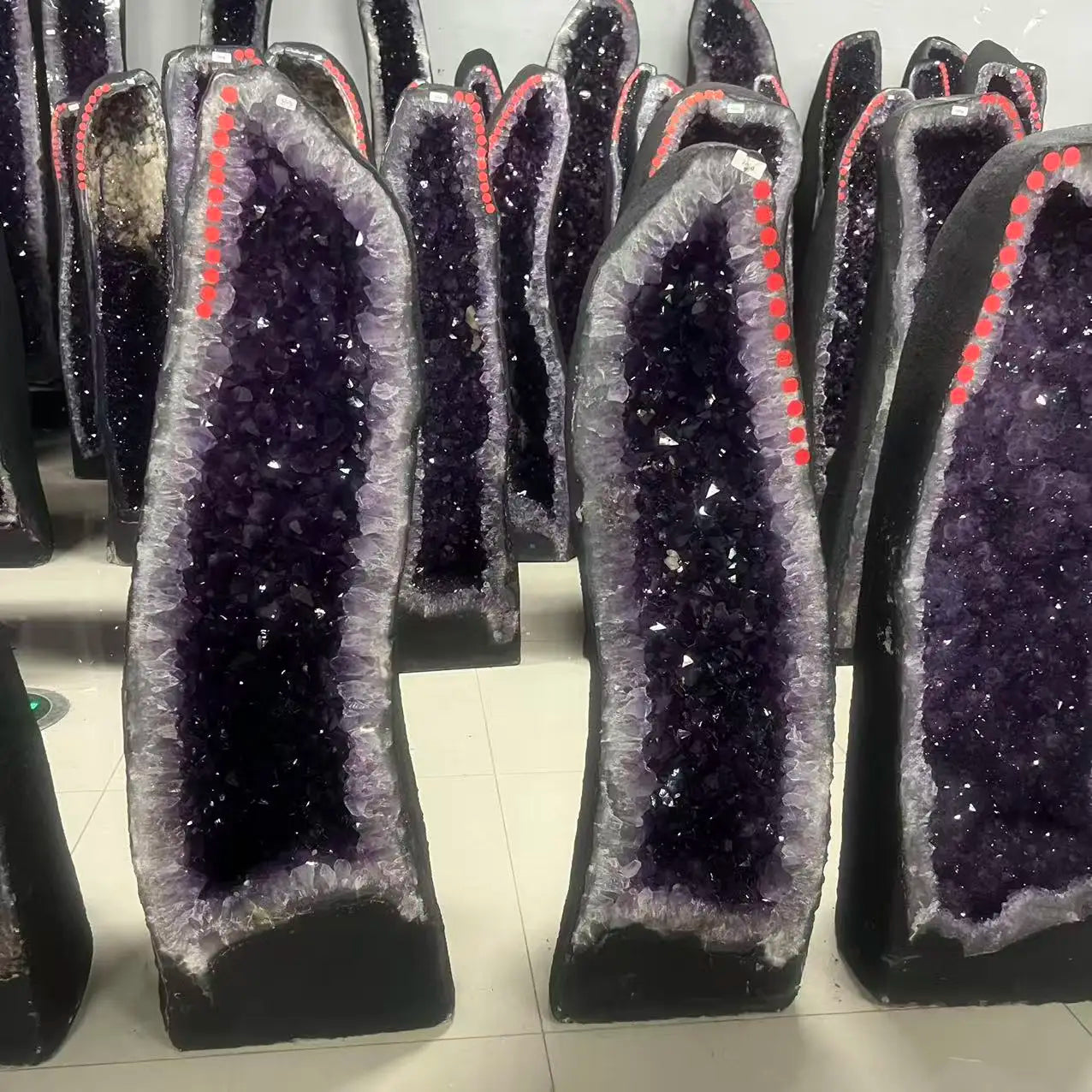 Natural amethyst egg quartz crystal cave specimen treatment spiritual energy