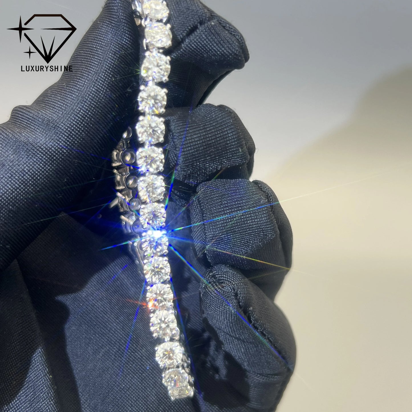 18K White Gold Diamond Tennis Bracelet VVS-VS1 IGI Certified