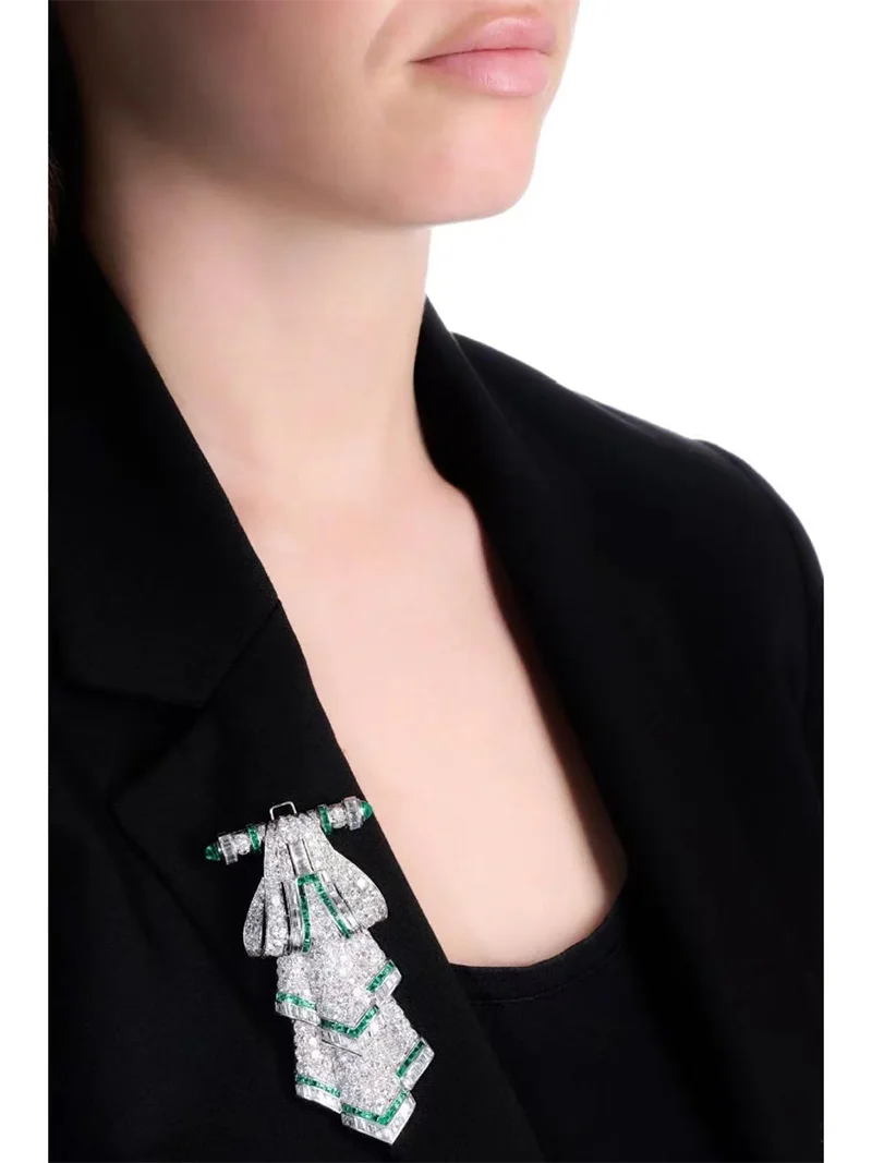 Lab Diamond Brooch Necklace – Round & Emerald Cut Gem