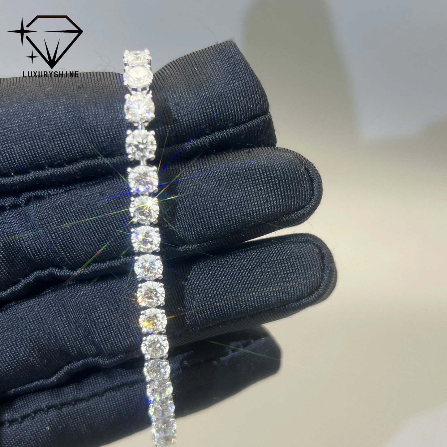 18K White Gold Diamond Tennis Bracelet VVS-VS1 IGI Certified
